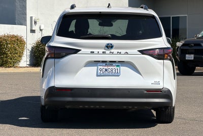 2023 Toyota Sienna XLE