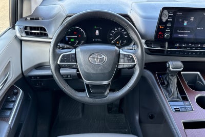 2024 Toyota Sienna XLE