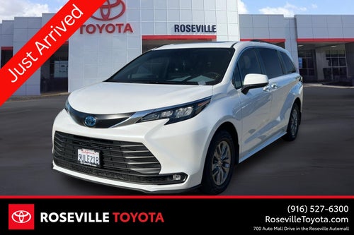 2025 Toyota Sienna XLE