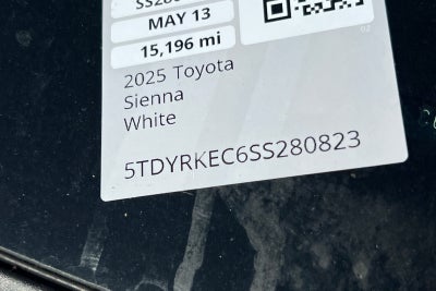 2025 Toyota Sienna XLE