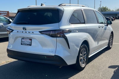 2025 Toyota Sienna XLE