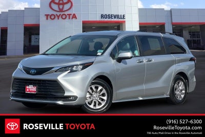 2025 Toyota Sienna XLE