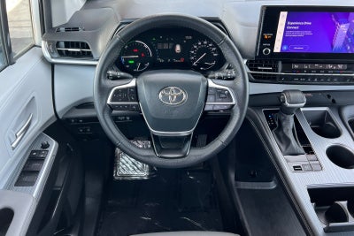 2025 Toyota Sienna XLE
