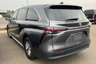 2025 Toyota Sienna XLE
