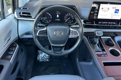 2023 Toyota Sienna XLE