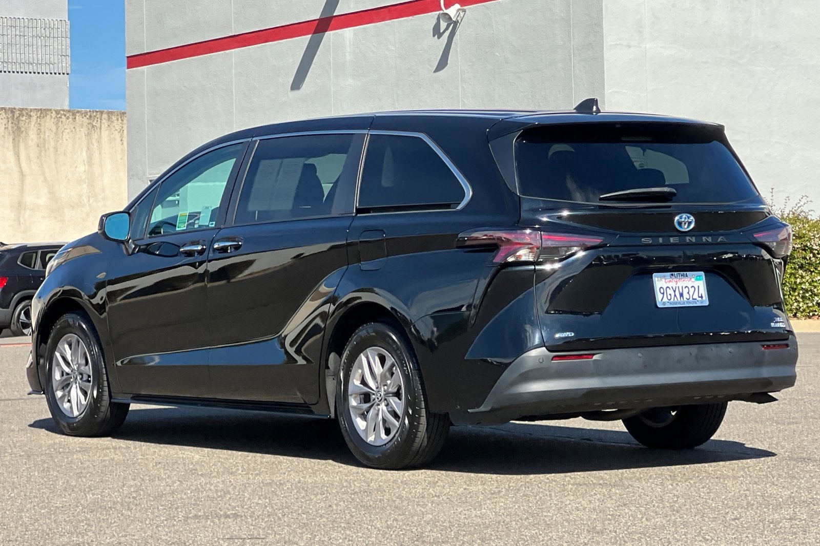 2023 Toyota Sienna XLE