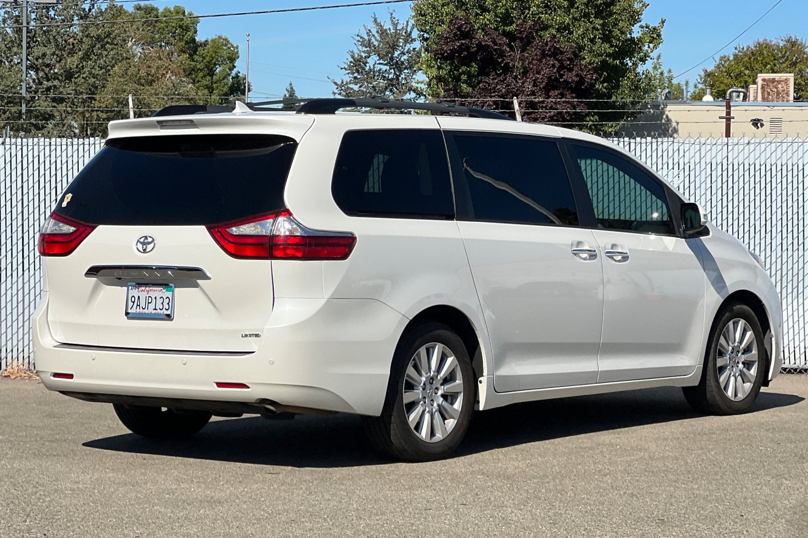 2017 Toyota Sienna Limited Premium