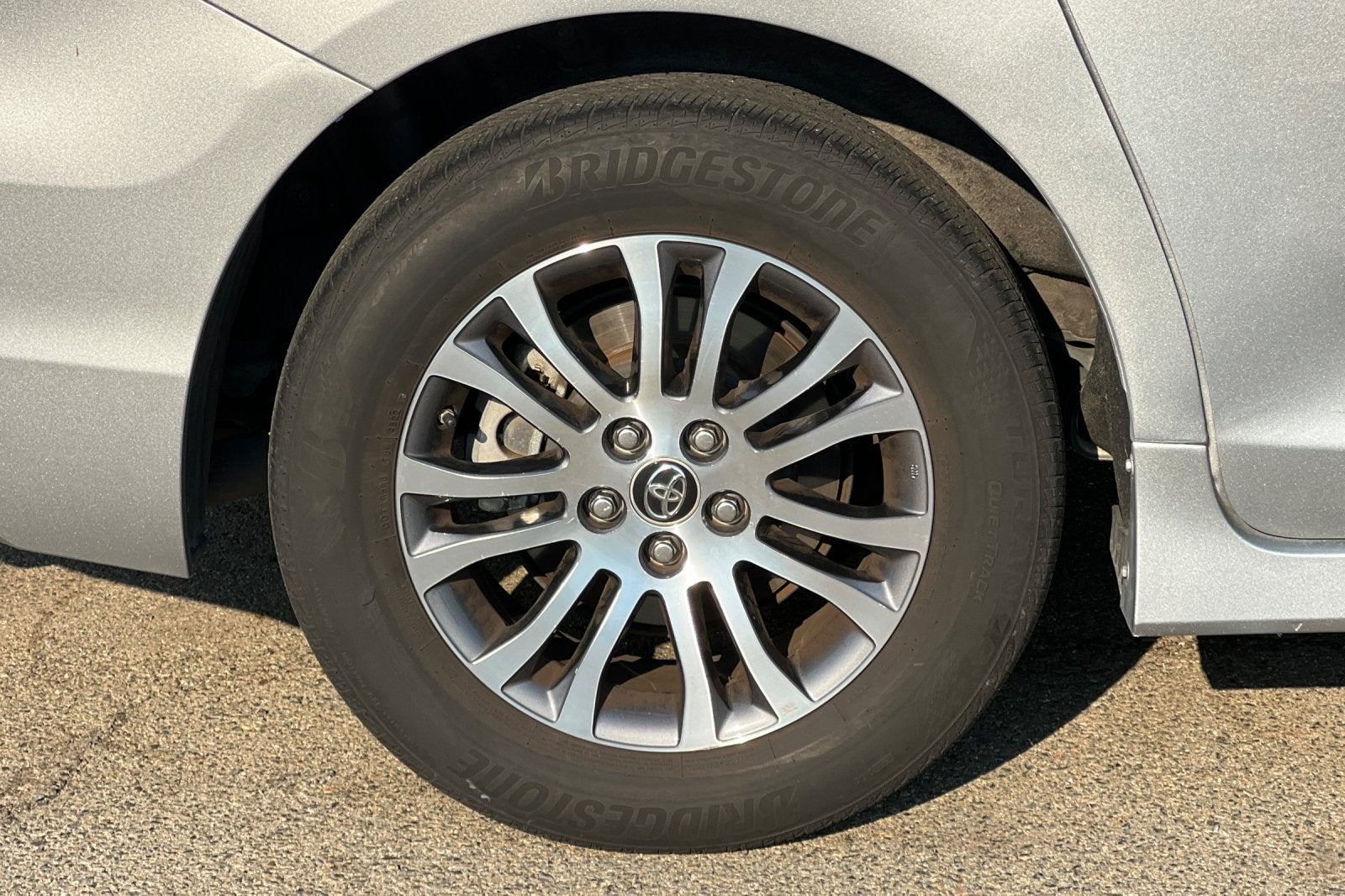 2019 Toyota Sienna XLE