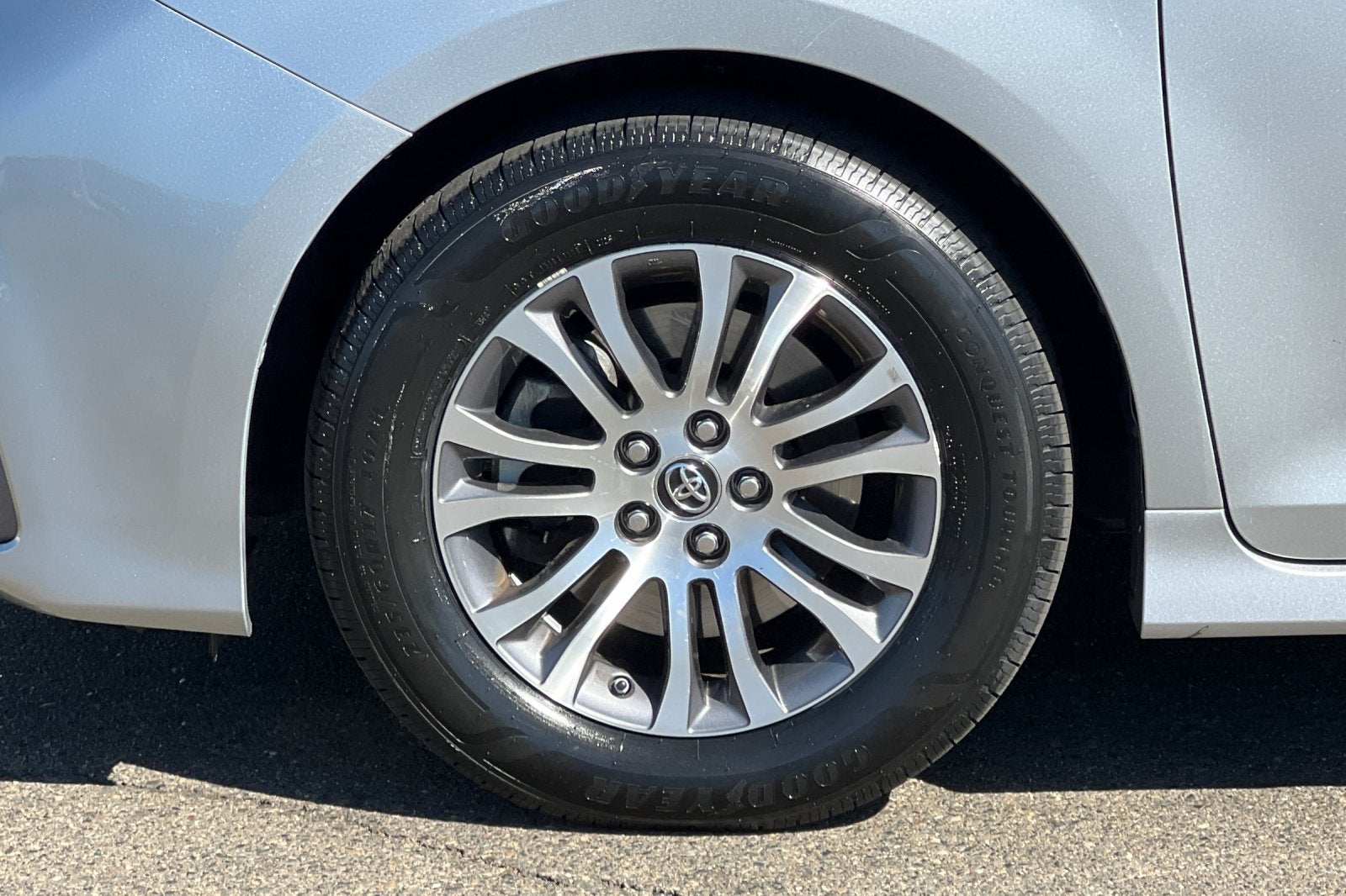 2019 Toyota Sienna XLE