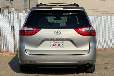 2019 Toyota Sienna XLE