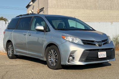 2019 Toyota Sienna XLE