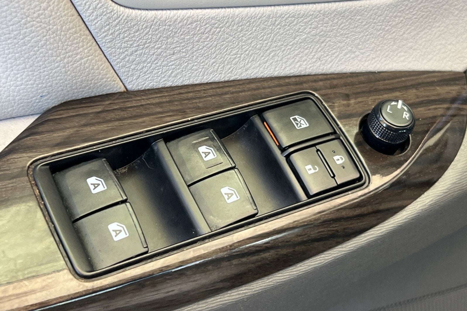 2020 Toyota Sienna XLE Premium