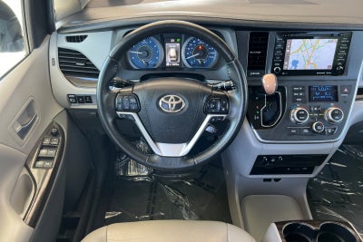 2020 Toyota Sienna XLE Premium