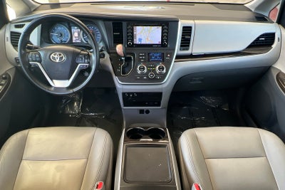 2020 Toyota Sienna XLE Premium