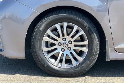 2020 Toyota Sienna XLE Premium