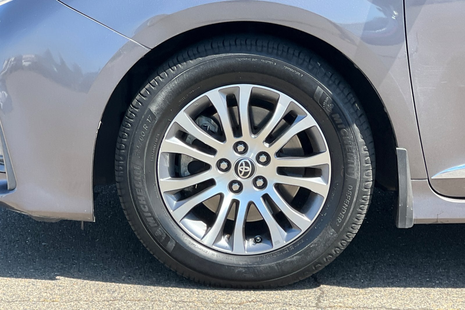 2020 Toyota Sienna XLE Premium