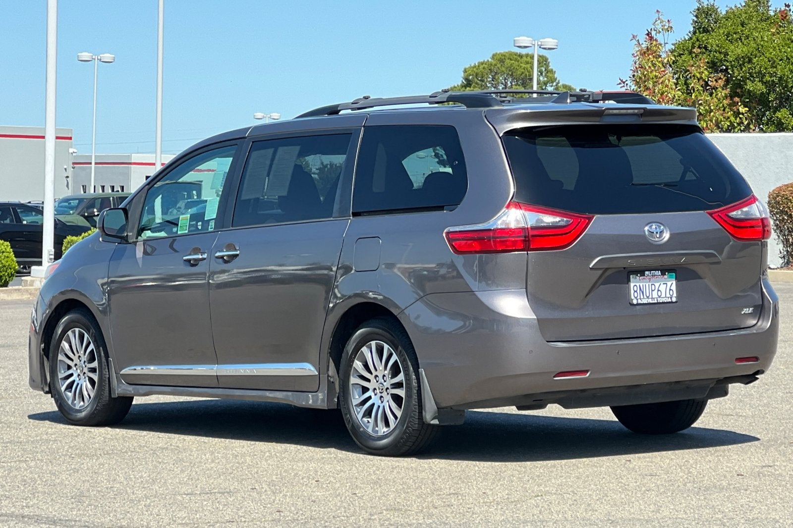 2020 Toyota Sienna XLE Premium