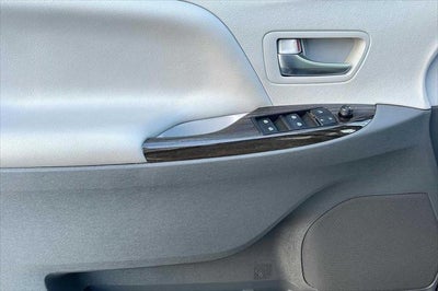 2020 Toyota Sienna XLE Premium