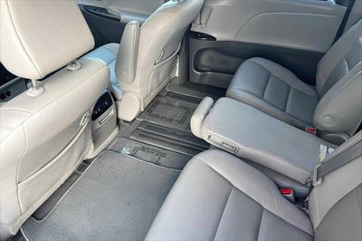 2020 Toyota Sienna XLE Premium