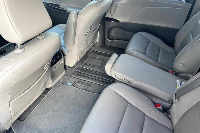 2020 Toyota Sienna XLE Premium