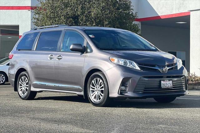 2020 Toyota Sienna XLE Premium