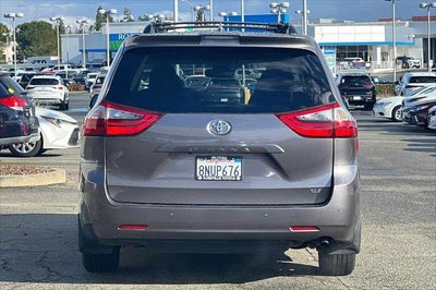 2020 Toyota Sienna XLE Premium