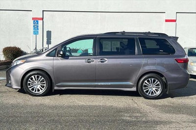 2020 Toyota Sienna XLE Premium