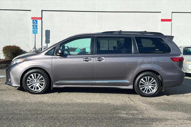 2020 Toyota Sienna XLE Premium