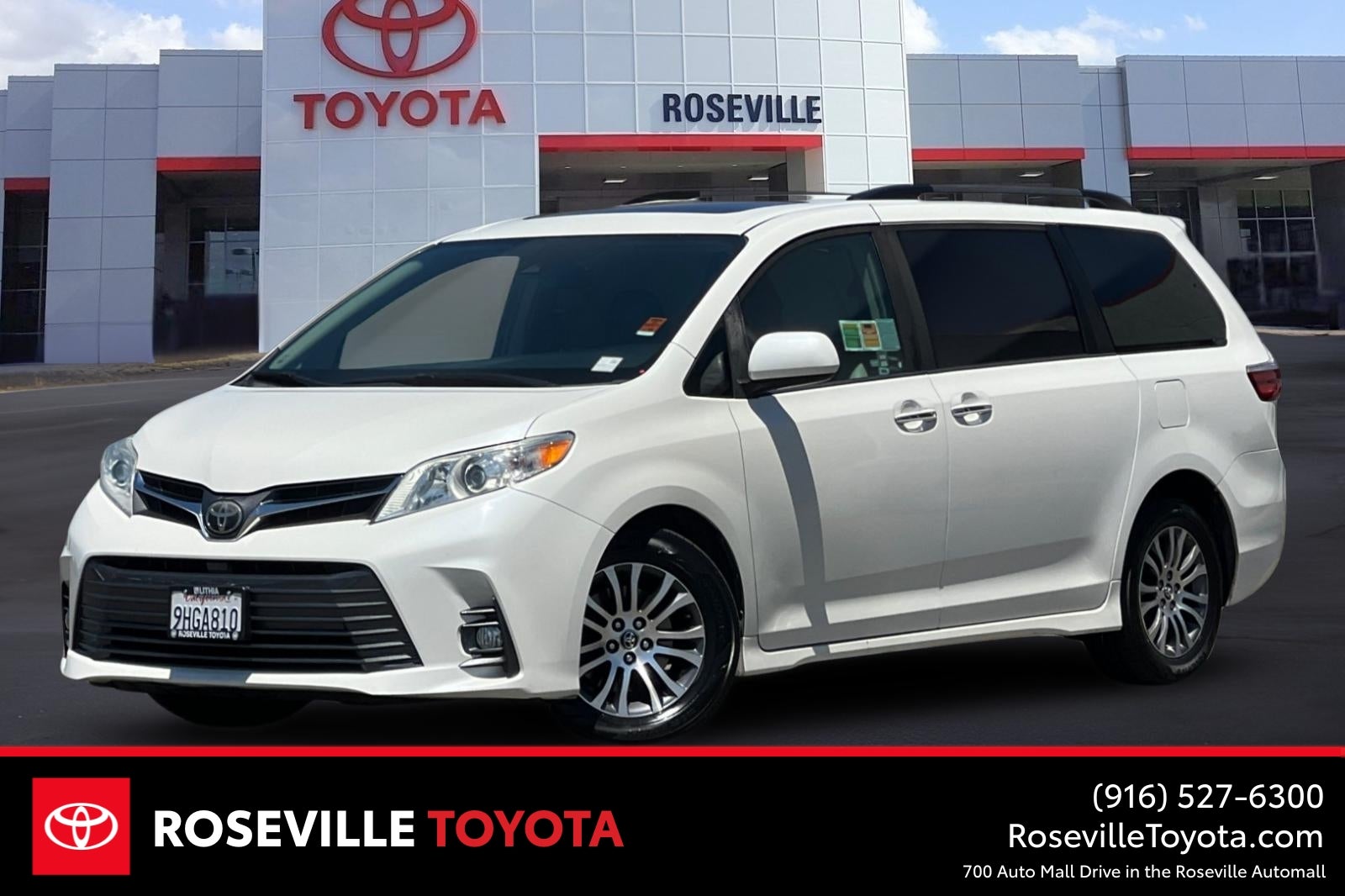 2018 Toyota Sienna XLE V6 8-Passenger's photo