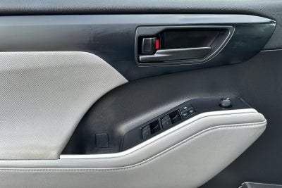 2020 Toyota Highlander Hybrid LE