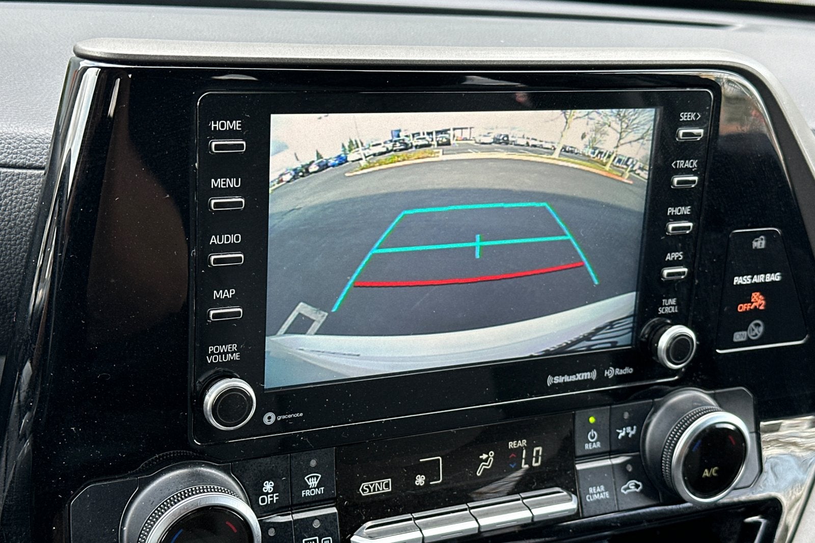 2020 Toyota Highlander Hybrid LE