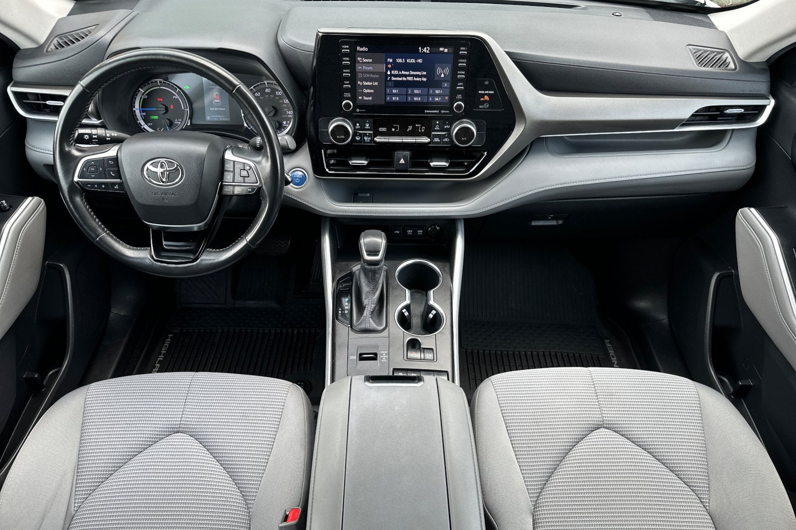 2020 Toyota Highlander Hybrid LE