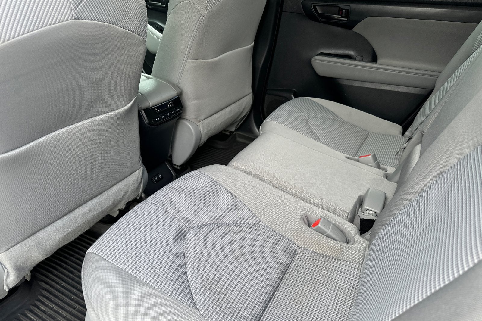 2020 Toyota Highlander Hybrid LE