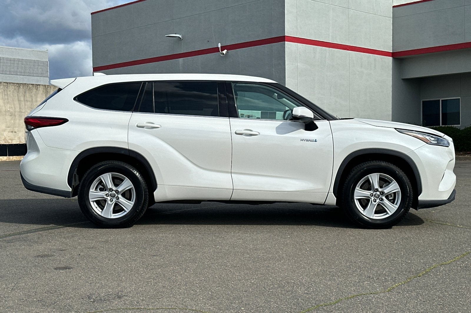 2020 Toyota Highlander Hybrid LE