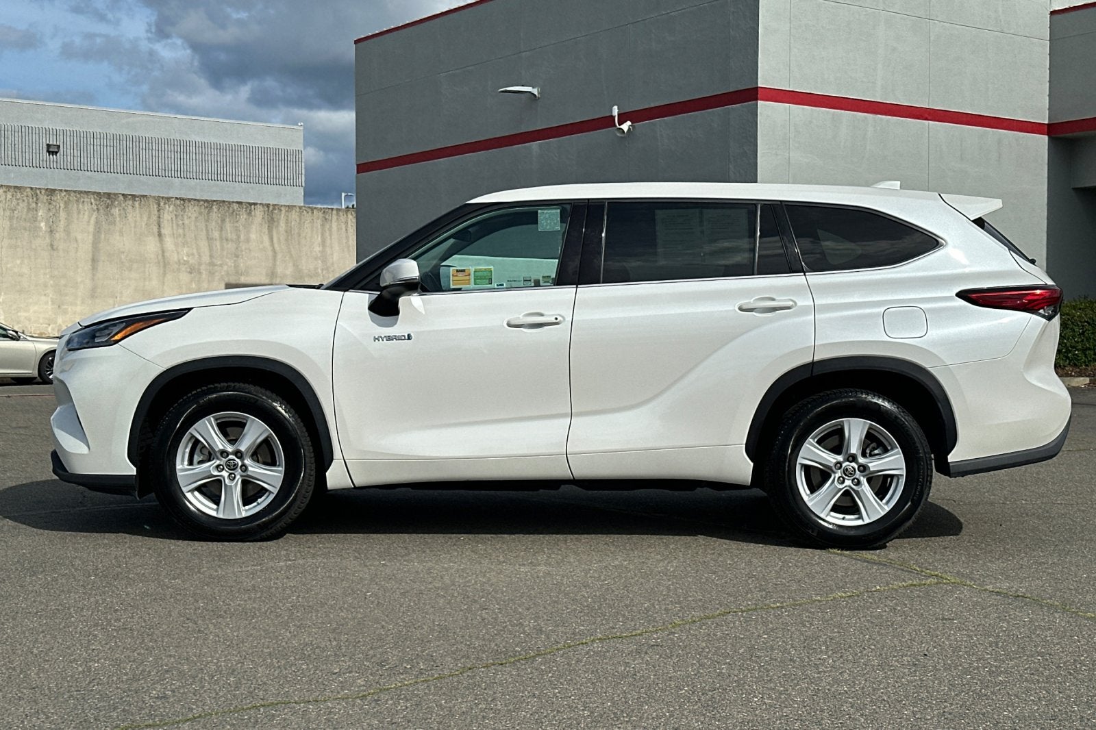 2020 Toyota Highlander Hybrid LE