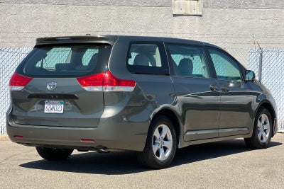 2013 Toyota Sienna L