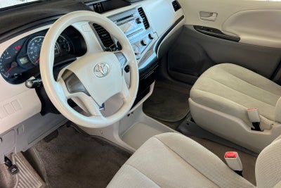 2013 Toyota Sienna L