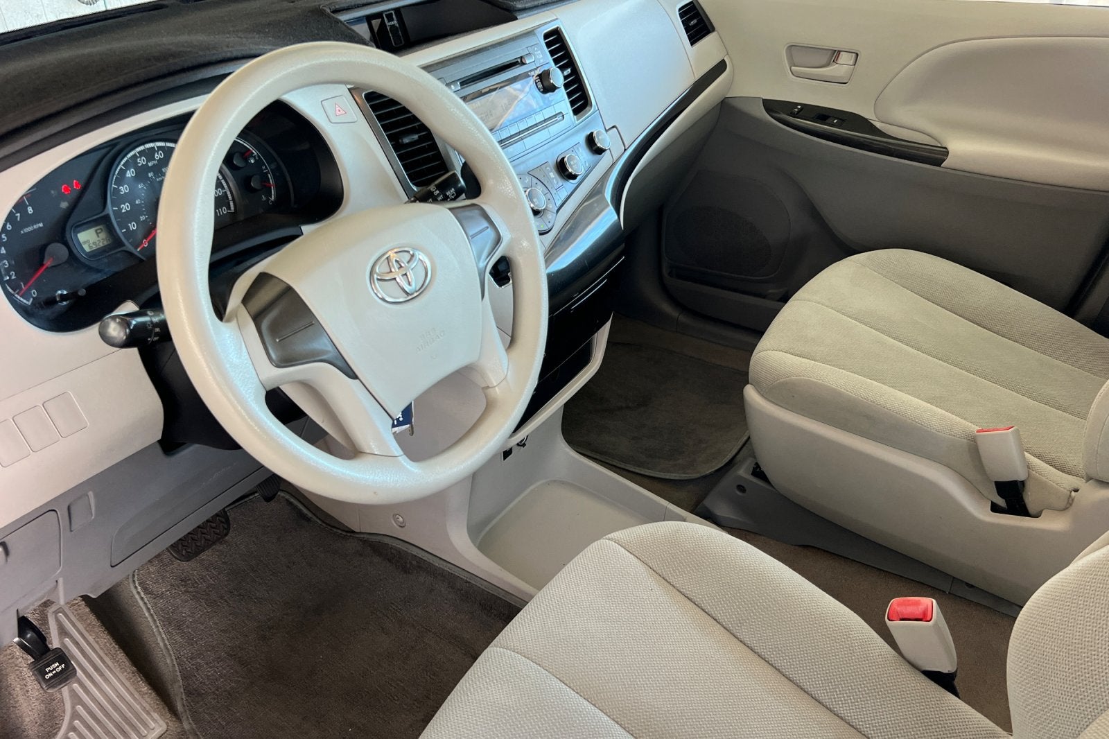 2013 Toyota Sienna L
