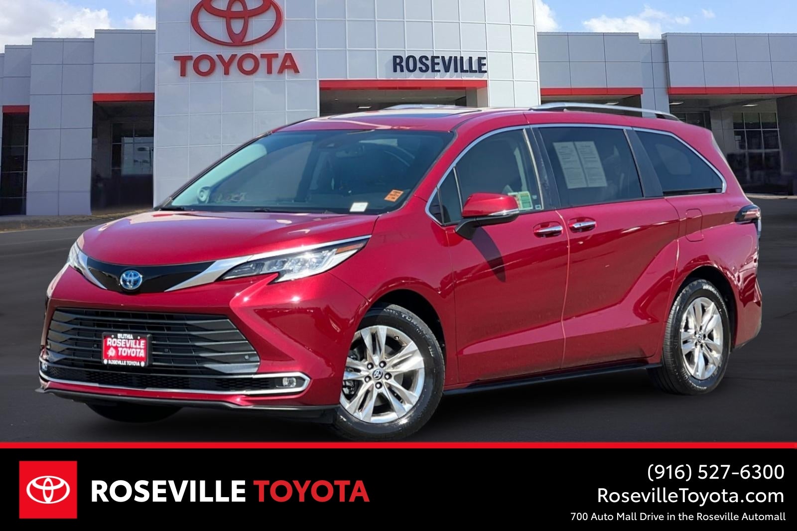 2024 Toyota Sienna Limited 7-Passenger Hybrid AWD's photo