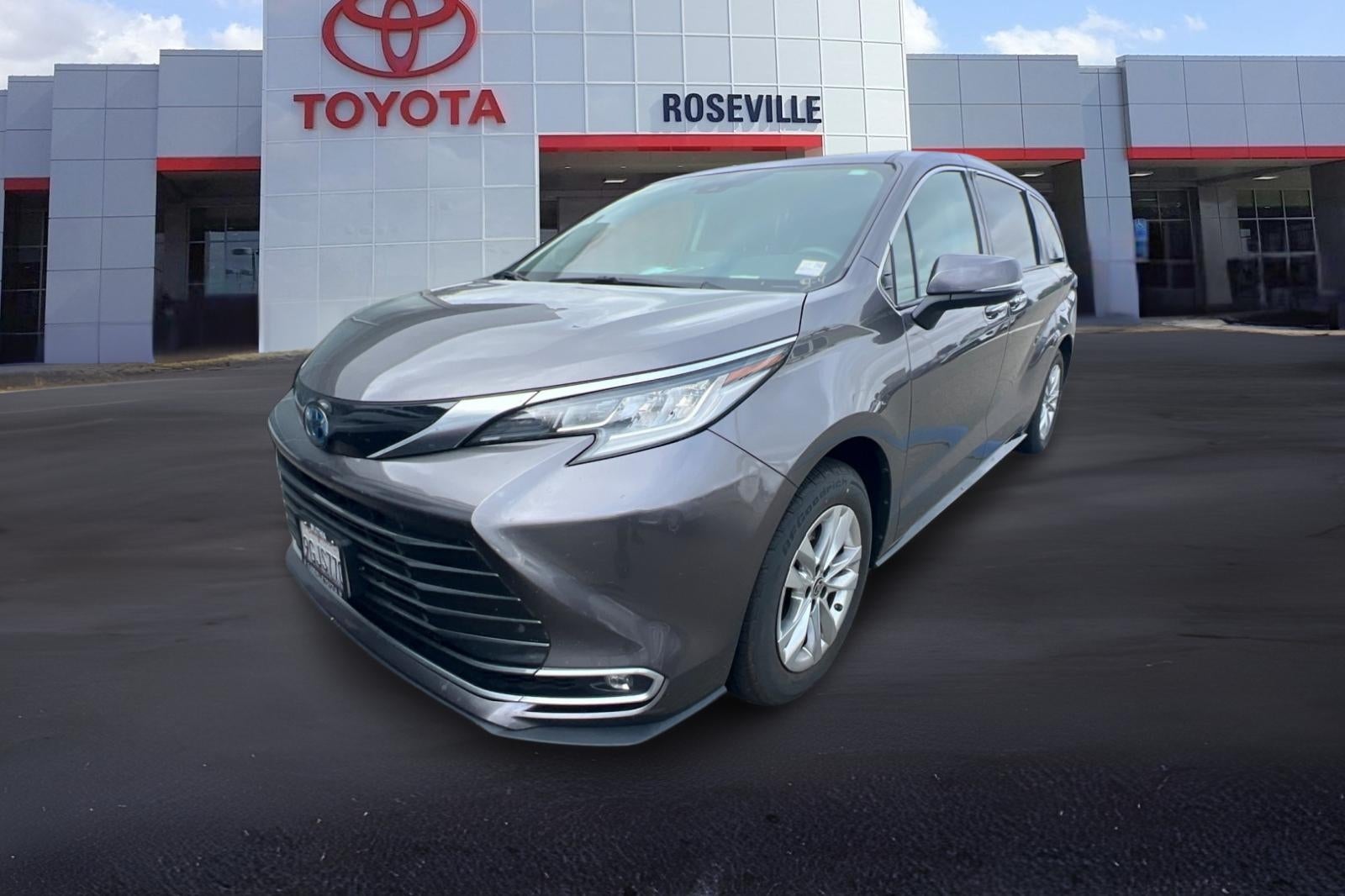 2023 Toyota Sienna Limited