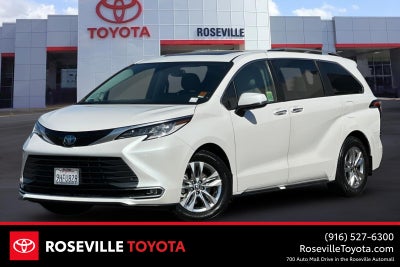 2023 Toyota Sienna Limited