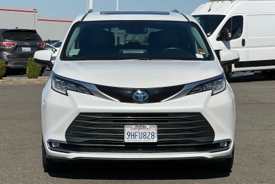 2023 Toyota Sienna Limited