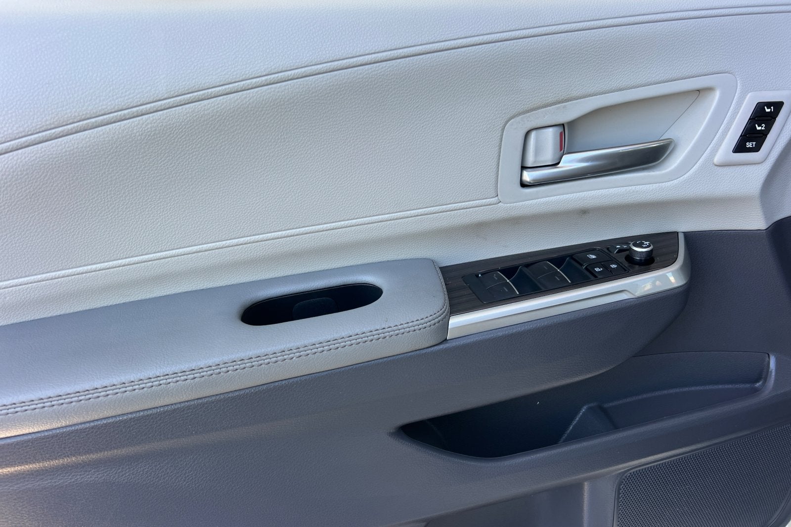 2023 Toyota Sienna Limited