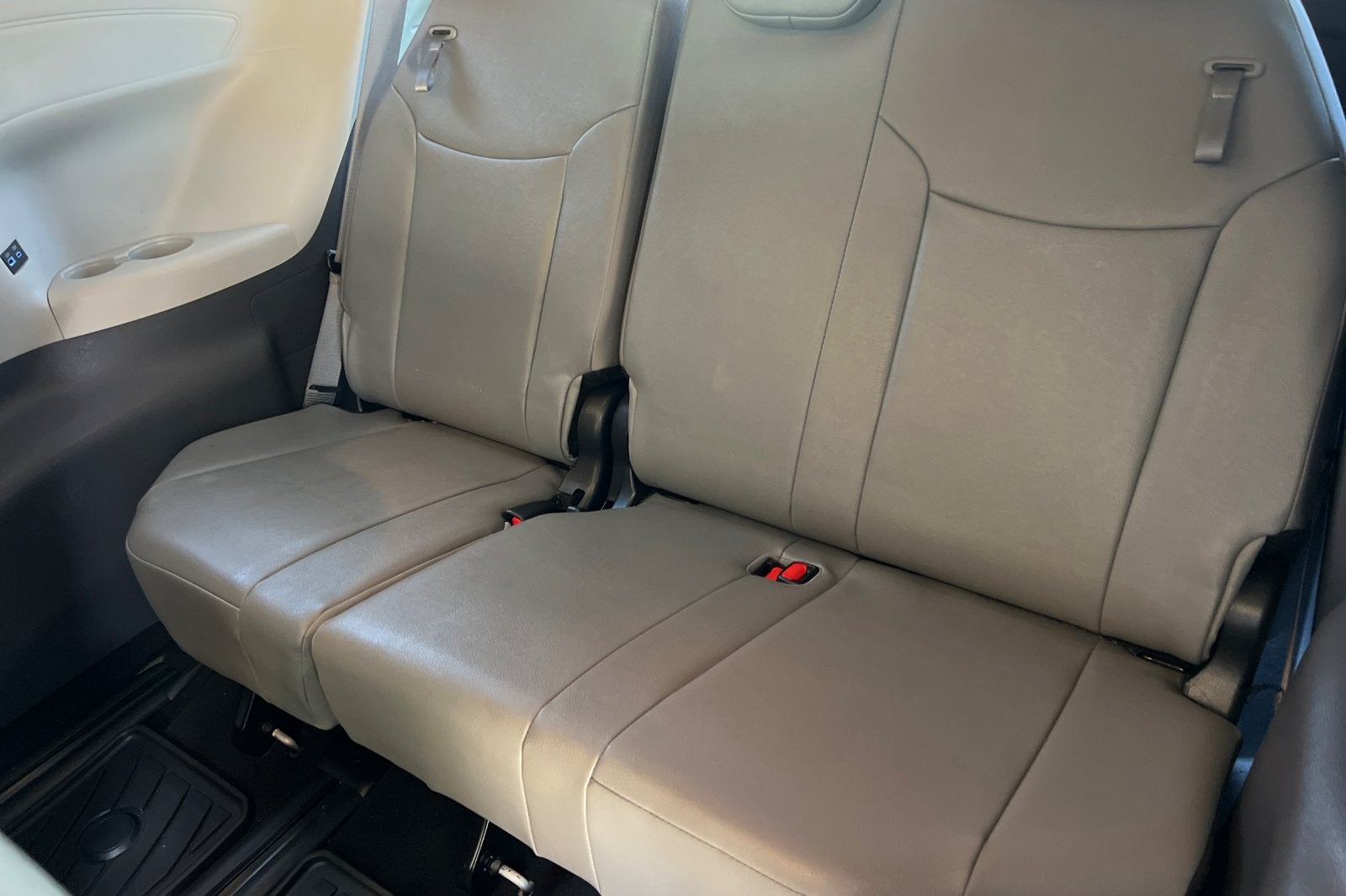 2023 Toyota Sienna Limited