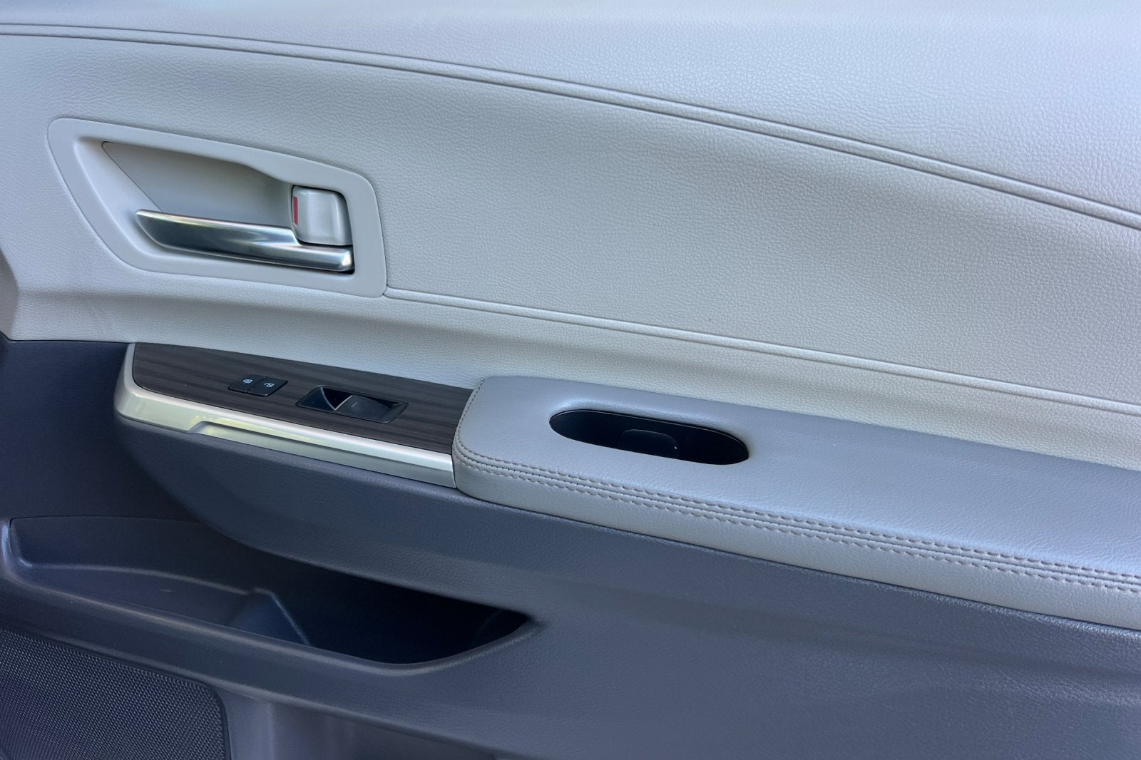 2023 Toyota Sienna Limited