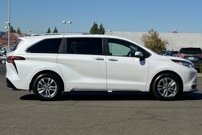 2023 Toyota Sienna Limited
