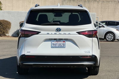 2023 Toyota Sienna Limited