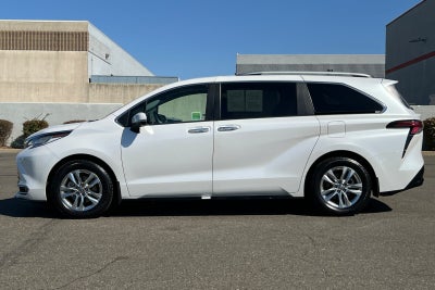 2023 Toyota Sienna Limited