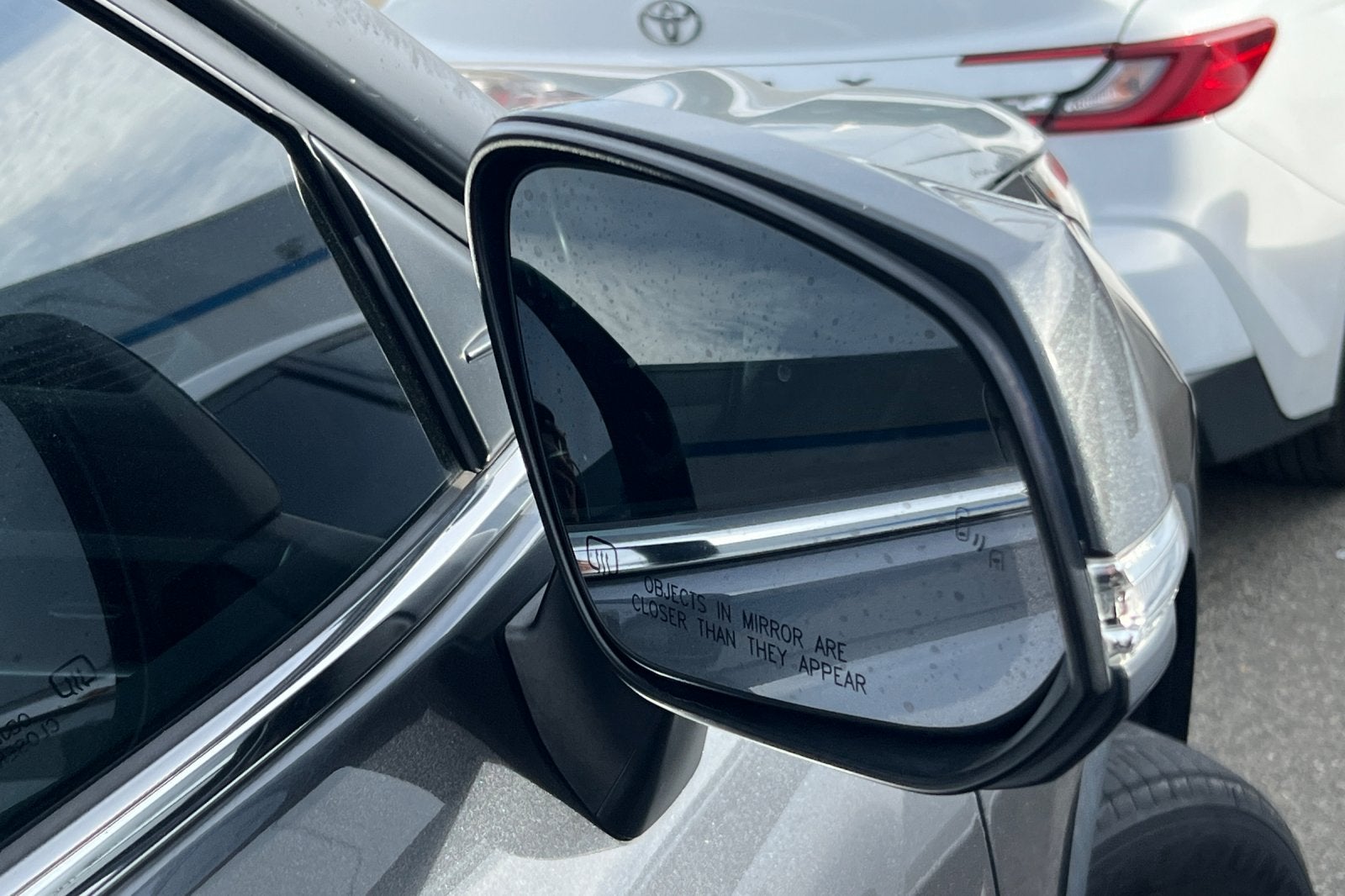 2020 Toyota Highlander LE