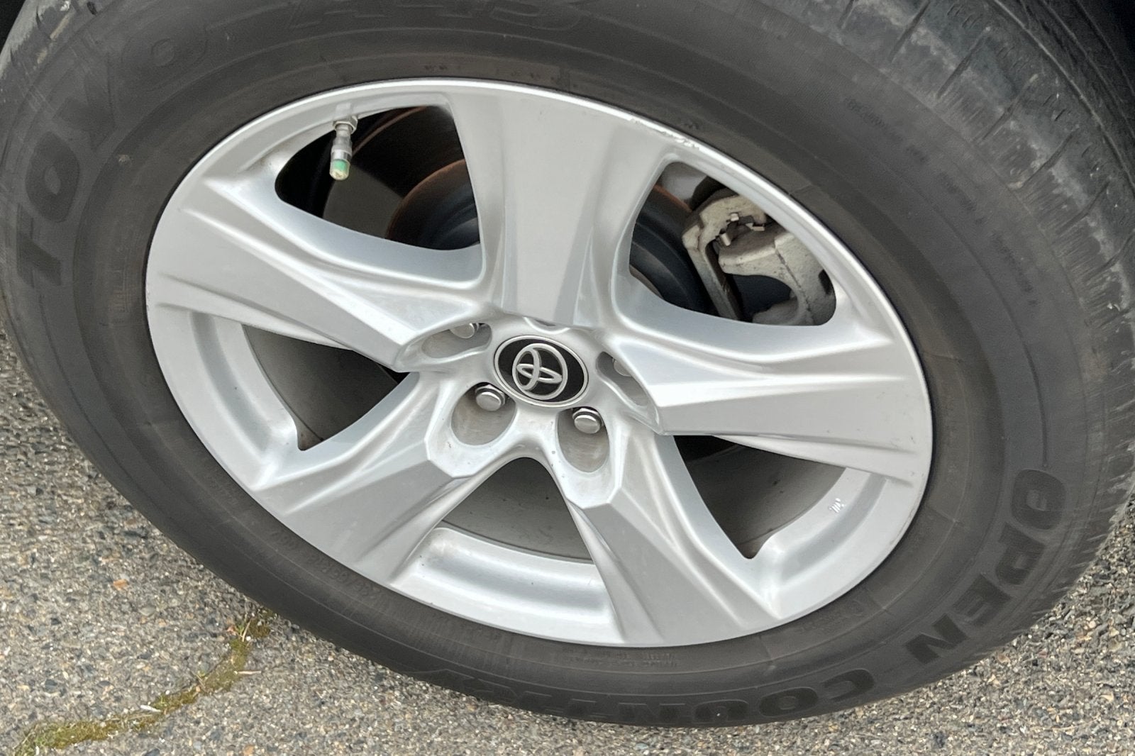 2020 Toyota Highlander LE